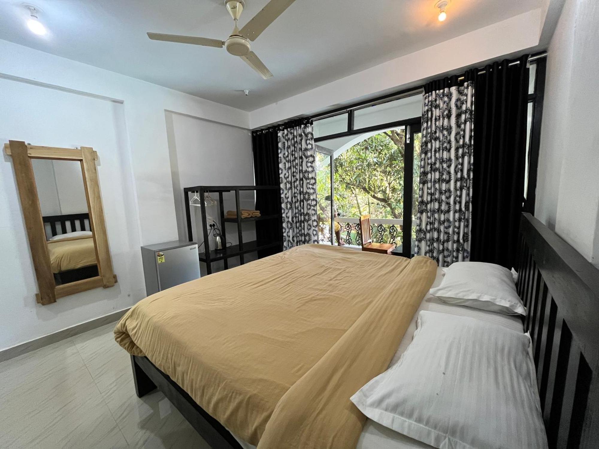 God'S Gift Morjim Hotel Bagian luar foto